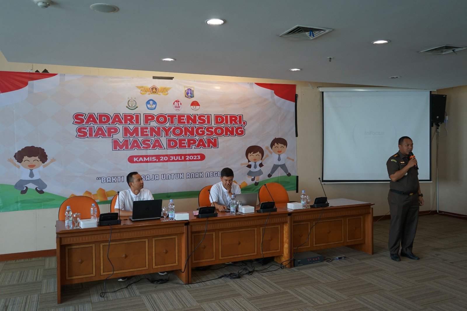 Kejaksaan-Negeri-Jakarta-Barat._1