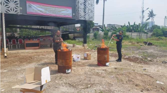 pemusnahan barang bukti putusan perkara Pengadilan Negeri Jakarta Barat Nomor : 558/PID.SUS/2023/PN.Jkt.Brt Pemusnahan barang bukti putusan perkara Pengadilan Negeri Jakarta Barat Nomor : 558/PID.SUS/2023/PN.Jkt.Brt